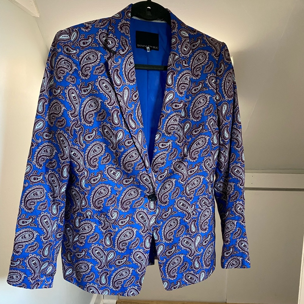 Banana Republic Blue Paisley Blazer. Size 8.